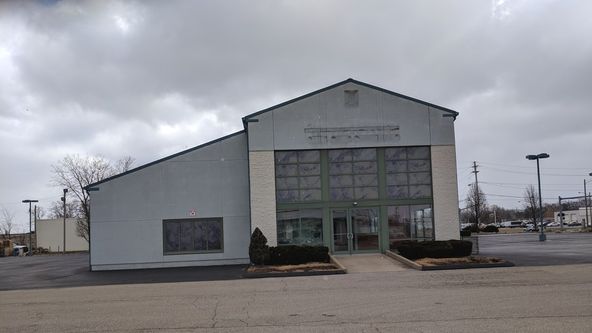 Retail For Sale: 37033 Vine St, Willoughby, OH 44094